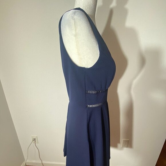 Trixxi V-Neck Navy Dress Size Medium - Picture 4 of 9